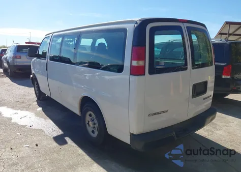 2004 Chevrolet Express z USA, uszkodzony, nr VIN 1GCEG15X841195617